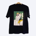 تيشيرت اليوم الوطني كحلي مع كلمه سعودي مضيئة